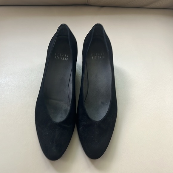 Stuart Weiztman black suede wedge shoe - Picture 2 of 9